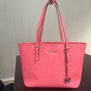 Michael Kors leather tote bag pink